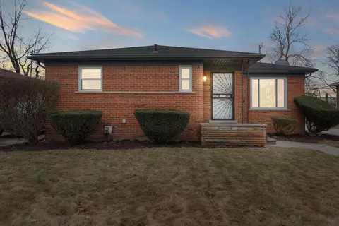 14221 Northend Ave, Oak Park, MI 48237