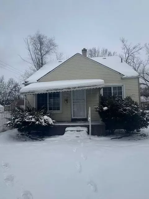 8902 Auburn St, Detroit, MI 48228