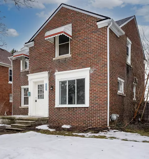 144 Dwight Ave, Pontiac, MI 48341