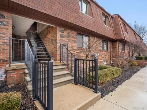 38550 Lanse Creuse St, Harrison, MI 48045