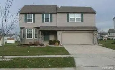 5418 Lockwood Dr, Waterford, MI 48329
