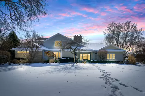 3641 Berkshire Dr, Bloomfield Hills, MI 48301