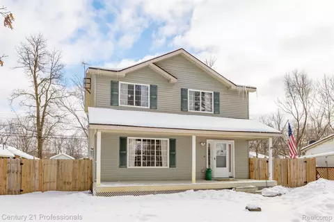 6192 Hillsboro Rd, Springfield, MI 48350