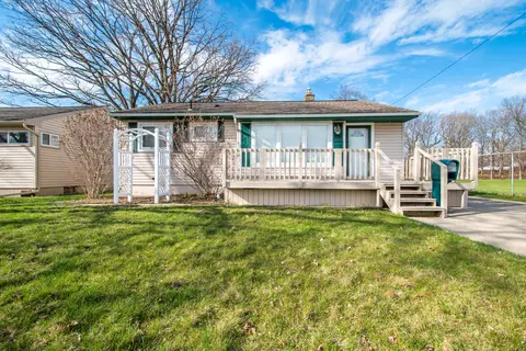 1125 Shirley Dr, Ypsilanti, MI 48198