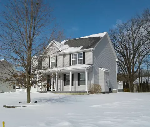 5189 Cypress Cir, Grand Blanc, MI 48439