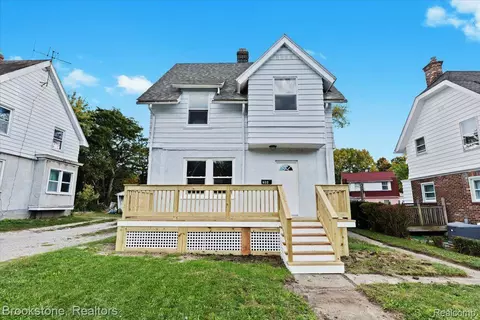 704 N Perry St, Pontiac, MI 48342