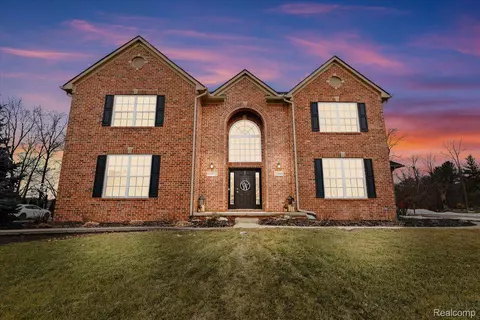 23881 Yerkes Dr, Lyon, MI 48178