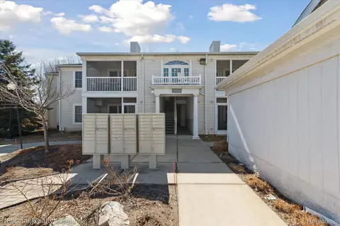 2267 S Main St #33, Ann Arbor, MI 48103