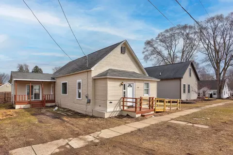 117 S Irving St, Saint Charles, MI 48655