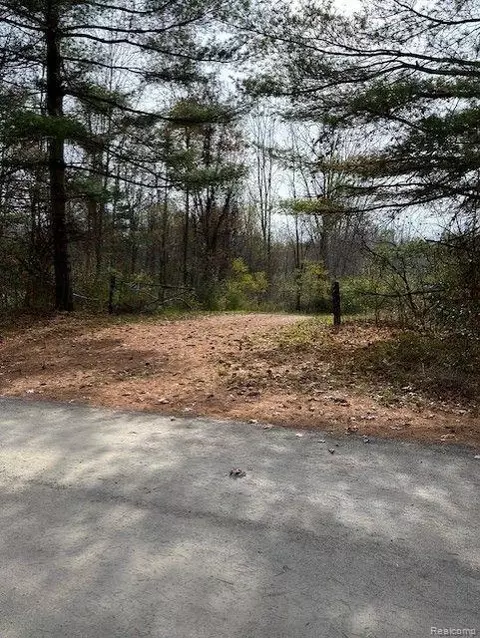 8438 Jordan Rd, Atlas, MI 48439