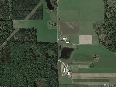 1228 85th Ave, Hinton, MI 48850