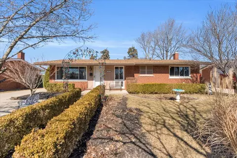 1572 W 13 Mile Rd, Madison Heights, MI 48071