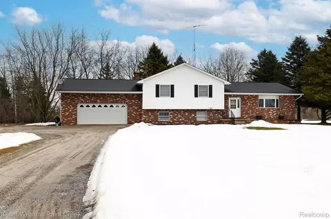 5710 Wildcat Rd, Clyde, MI 48049