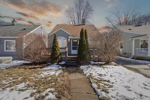 1374 Oakley Rd, Clawson, MI 48017