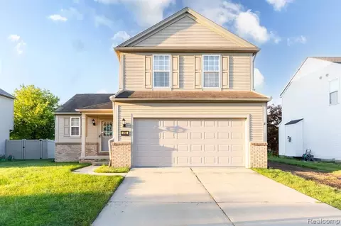 255 Forthton Dr, Troy, MI 48084