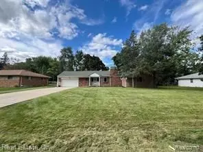 19090 Middlesex Ave, Southfield, MI 48076