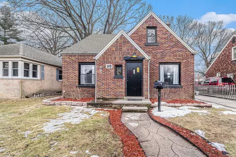 93 High St, Mount Clemens, MI 48043
