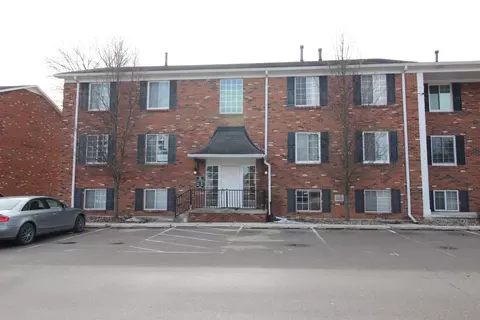 409 W Highland Rd #B3, Howell, MI 48843