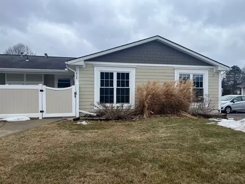 39828 Village Wood Cir 30 Cir, Novi, MI 48375