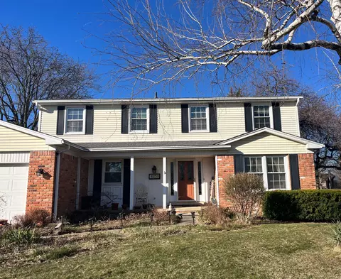 41250 Appleby Crt Ct, Northville, MI 48168