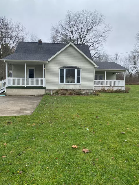 5470 Potter Rd, Burton, MI 48509