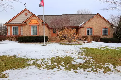 5280 Bridge Trl W, Commerce, MI 48382
