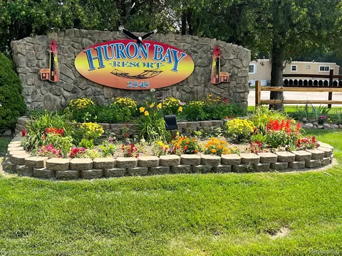 2545 S Lakeshore Rd, Applegate, MI 48401