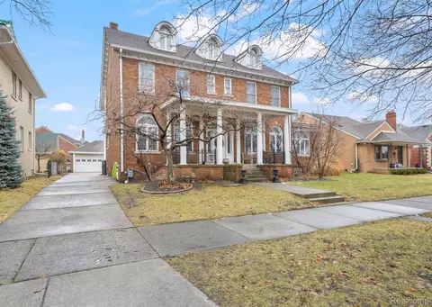 12726 S Morrow Cir, Dearborn, MI 48126