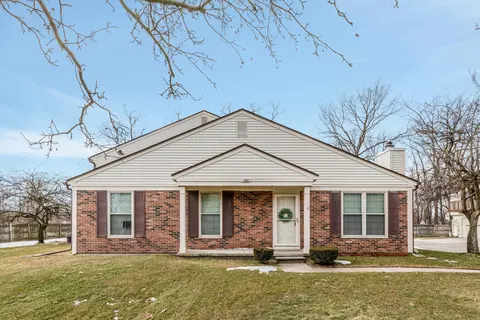1460 Dover Hl S, Walled Lake, MI 48390
