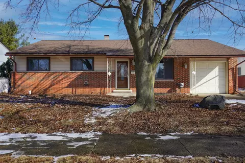 7042 Bison St, Westland, MI 48185