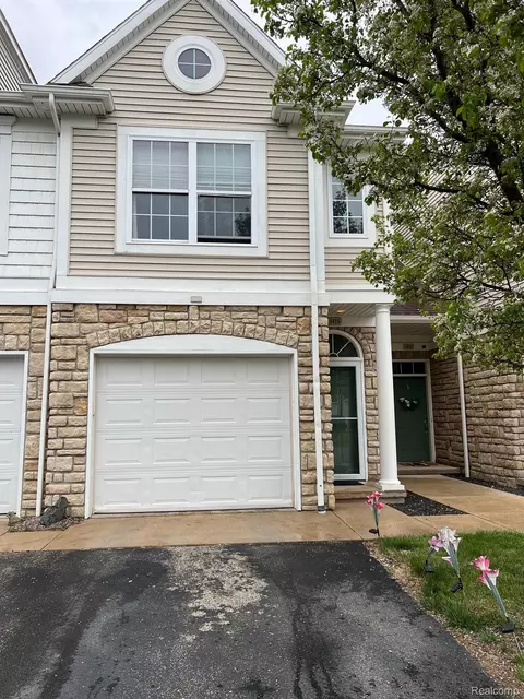 3415 Kings River St SW, Wyoming, MI 49418