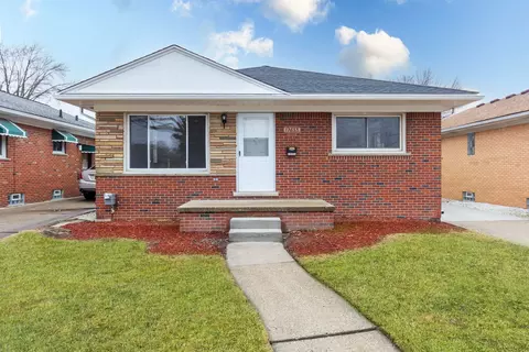 17655 Veronica Ave, Eastpointe, MI 48021