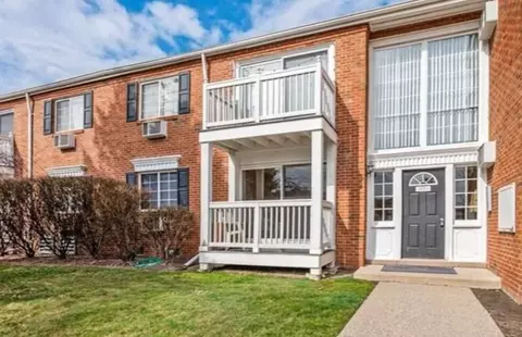 2400 Parmenter #102, Royal Oak, MI 48073