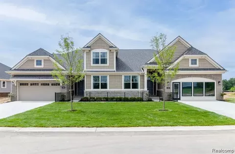 3888 Chatham Plc Pl #99, Brighton, MI 48114