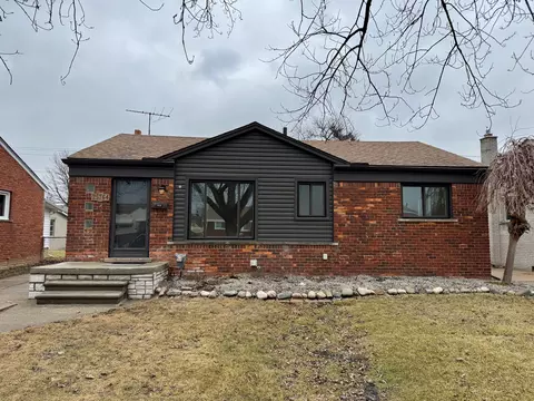 25764 Dale St, Roseville, MI 48066
