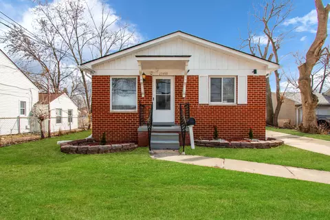 25460 Eureka Dr, Warren, MI 48091
