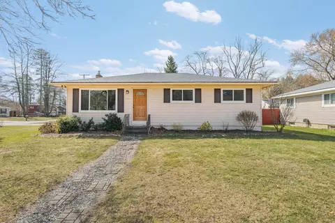 106 S Hospital Rd, Waterford, MI 48327