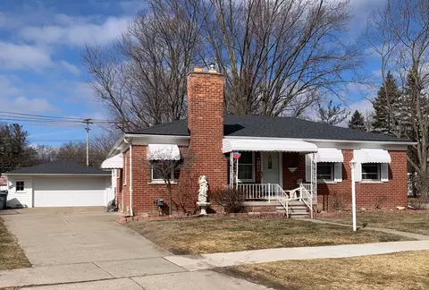 9345 Virginia St, Livonia, MI 48150