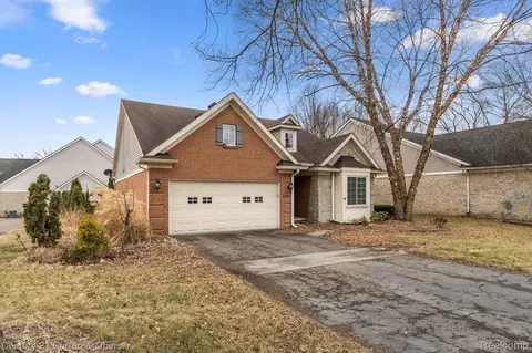 37907 Plymouth Rd, Livonia, MI 48150