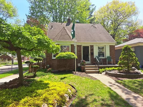81 High St, Mount Clemens, MI 48043
