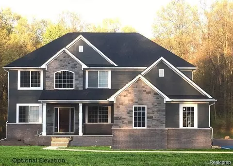 2755 W Wattles, Troy, MI 48098