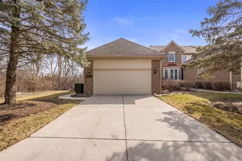 16708 Oakmont, Northville, MI 48168