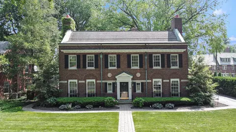 97 Touraine Rd, Grosse Pointe Farms, MI 48236