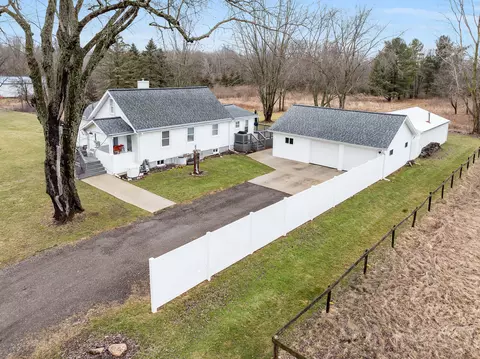 1214 S Green Acres St, Leoni, MI 49201