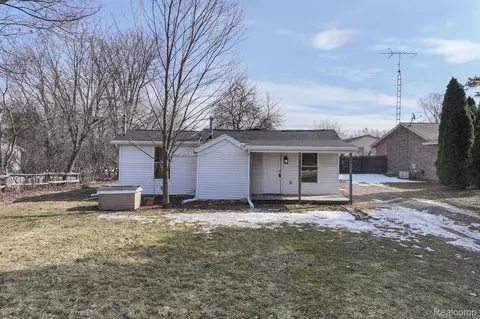 4123 S Vassar Rd, Davison, MI 48423