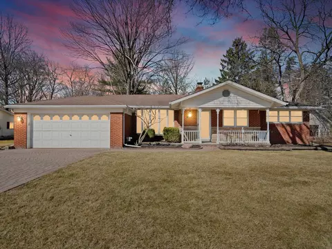 38335 Newcastle St, Clinton Township, MI 48036