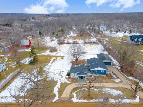 5243 Stimson Rd, Davison, MI 48423