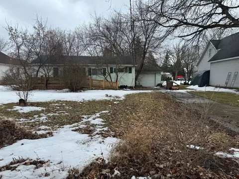 910 E Northfield Ave, Pontiac, MI 48340