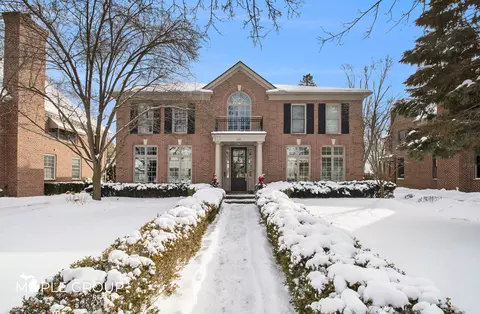 330 Chesterfield Ave, Birmingham, MI 48009