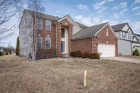 9535 Glenhill Dr, Superior, MI 48198